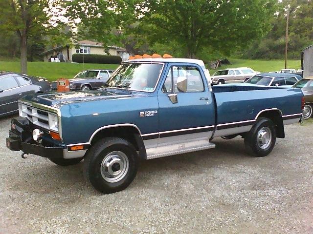 Dodge W350 Pickup 4WD Quad Cab LONE STAR Pickup
