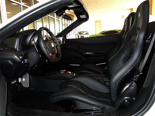 Ferrari 458 2013 photo 1