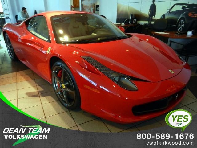 Ferrari 458 Italia 2012 photo 1