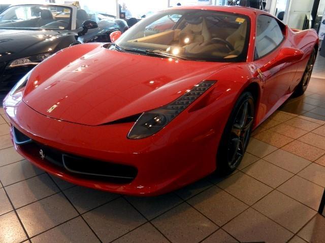 Ferrari 458 Italia 2012 photo 4