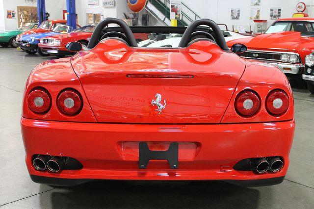 Ferrari 550 Barchetta 2001 photo 2