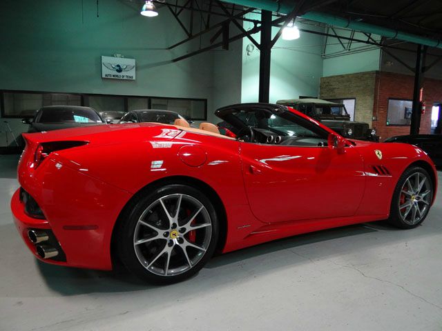 Ferrari California 2010 photo 33