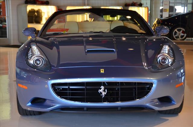 Ferrari California 2010 photo 2