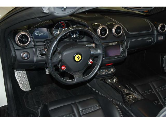 Ferrari California 2010 photo 12