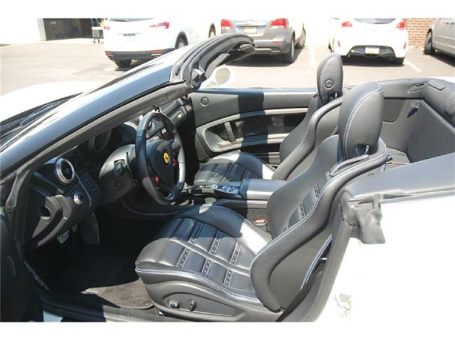 Ferrari California 2010 photo 16