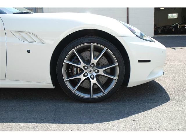 Ferrari California 2010 photo 32