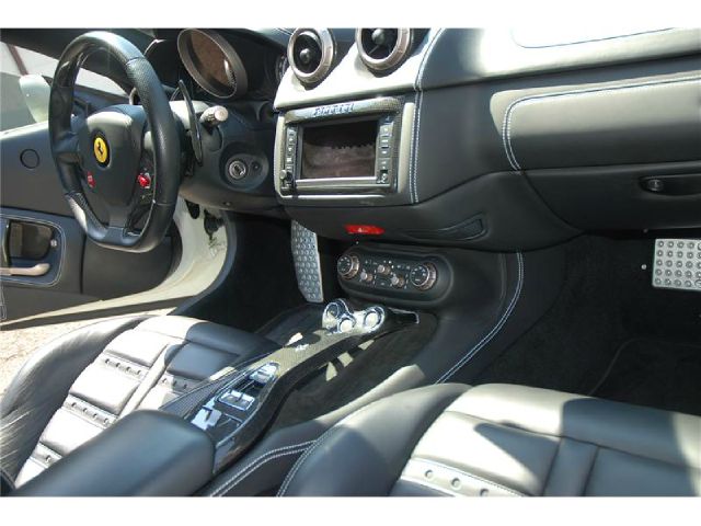 Ferrari California 2010 photo 35