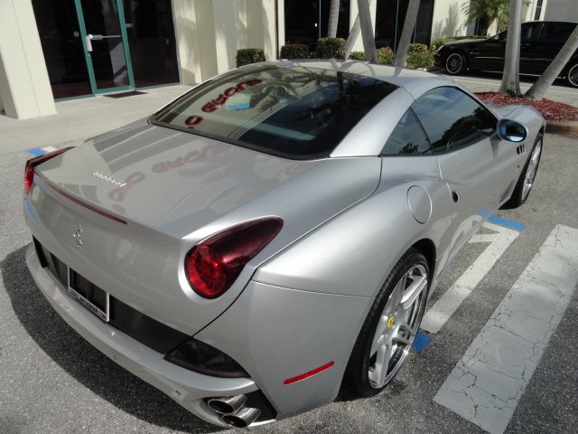 Ferrari California 2011 photo 4