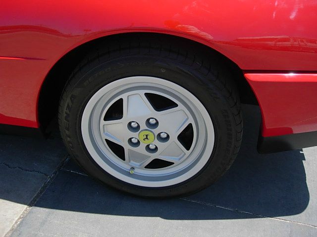 Ferrari Mondial T 1989 photo 19