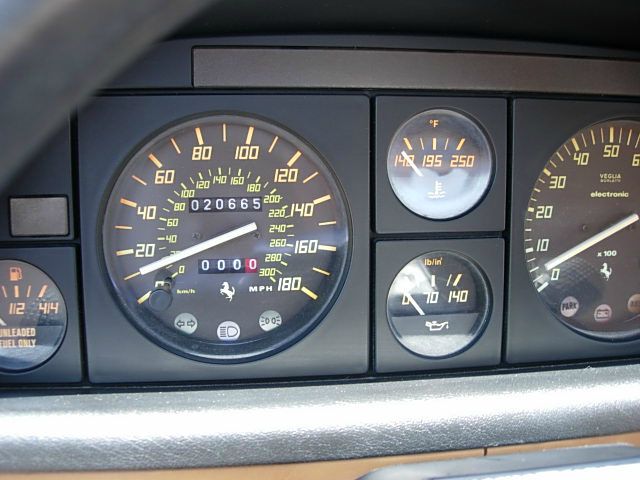 Ferrari Mondial T 1989 photo 2