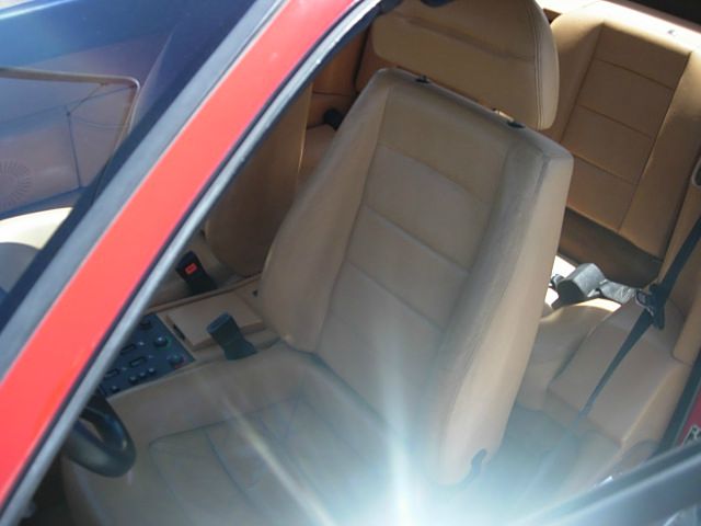 Ferrari Mondial T 1989 photo 23