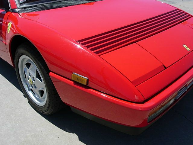 Ferrari Mondial T 1989 photo 6