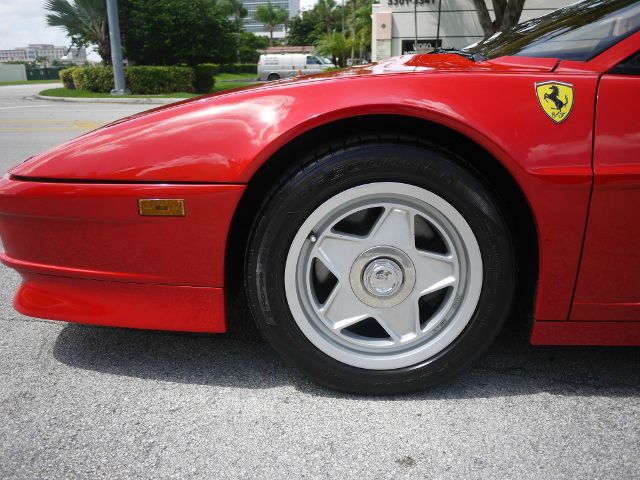 Ferrari Testarossa 1986 photo 3