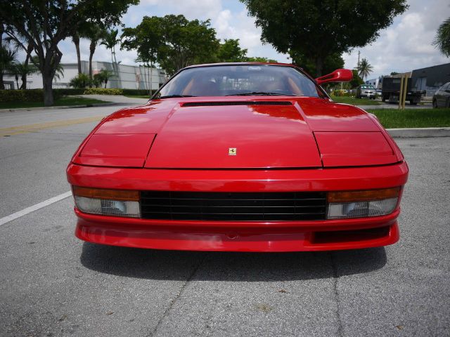 Ferrari Testarossa 1986 photo 4