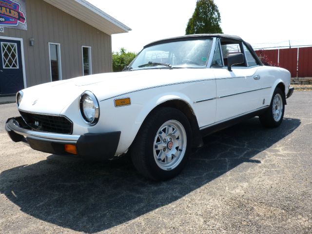 Fiat 124 Spider 1982 photo 4