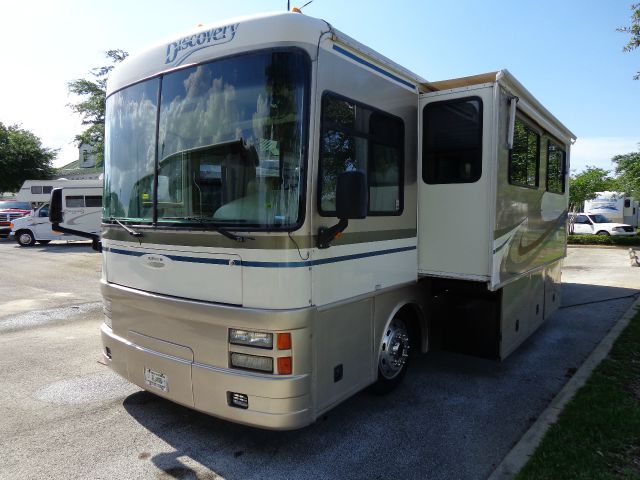 Fleetwood Discovery 36T 2000 photo 3