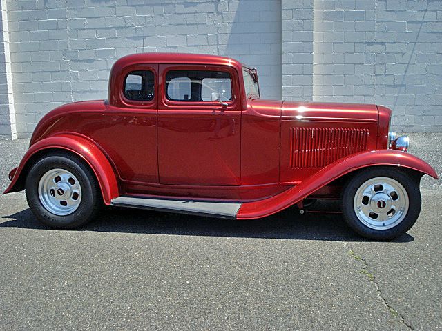 Ford 5 Window Coupe 1932 photo 3