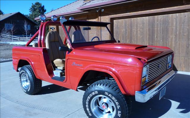 Ford Bronco 1966 photo 1