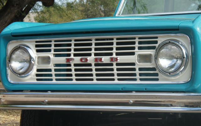 Ford Bronco 1971 photo 1