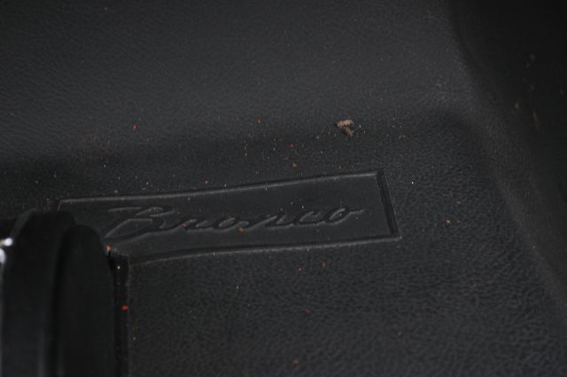 Ford Bronco 1973 photo 2