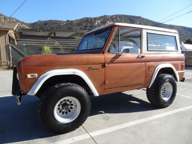 Ford Bronco 1977 photo 3
