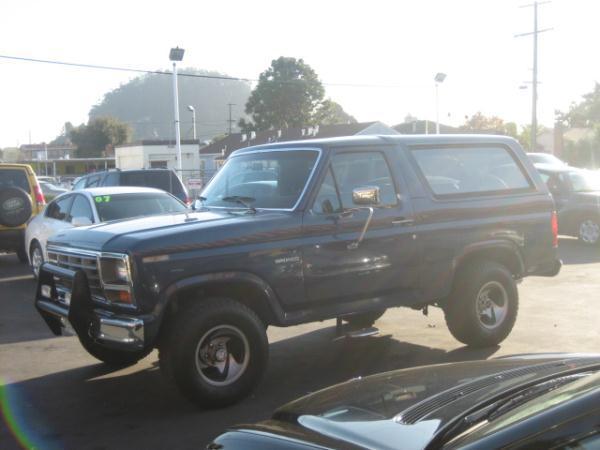 Ford Bronco 1984 photo 1