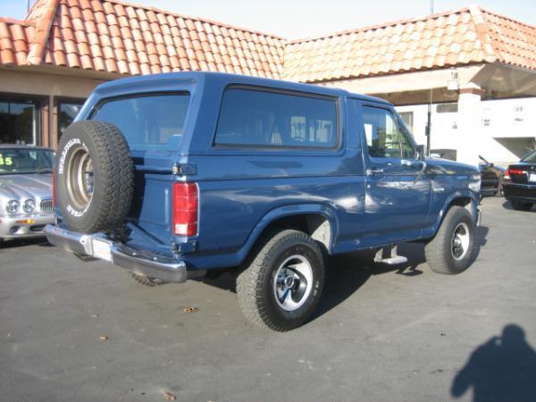 Ford Bronco 1984 photo 4