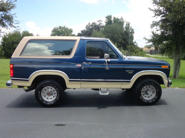 Ford Bronco 1986 photo 1