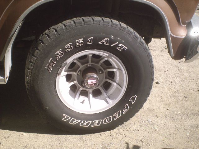 Ford Bronco 1986 photo 2