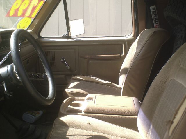 Ford Bronco 1986 photo 6