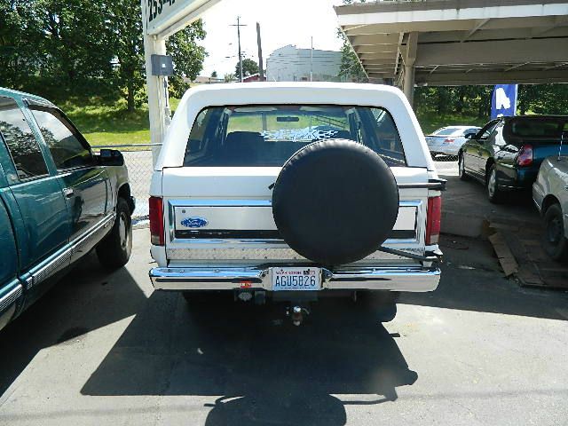 Ford Bronco 1986 photo 1