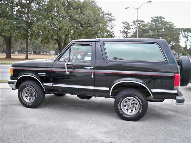 Ford Bronco 1987 photo 0