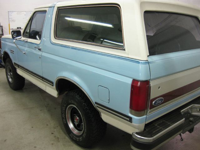 Ford Bronco 1987 photo 10
