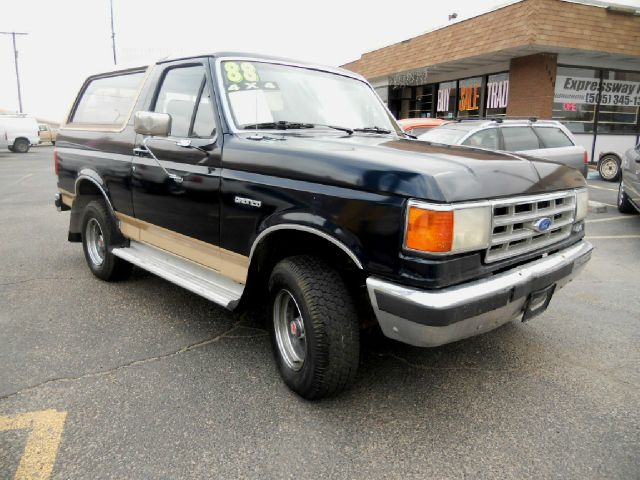 Ford Bronco 1988 photo 1