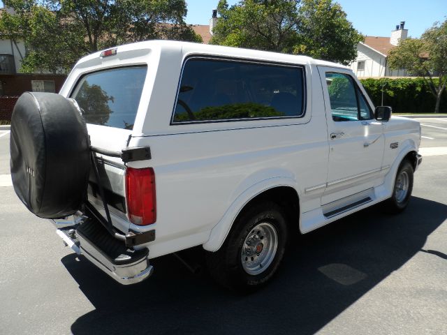 Ford Bronco 1993 photo 2