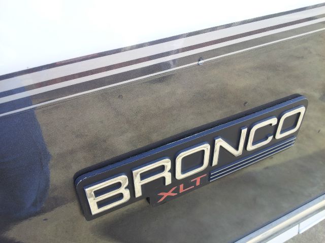 Ford Bronco 1993 photo 4