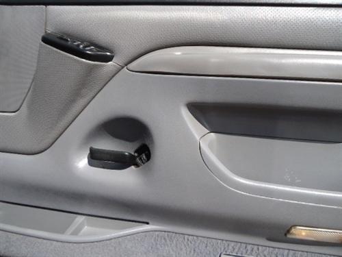 Ford Bronco 1996 photo 4