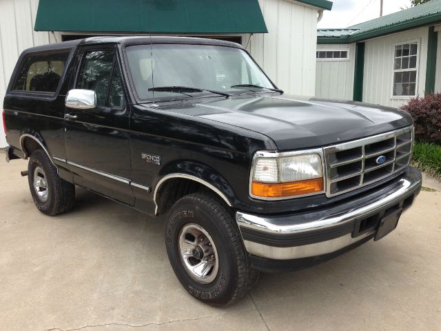 Ford Bronco ESi SUV