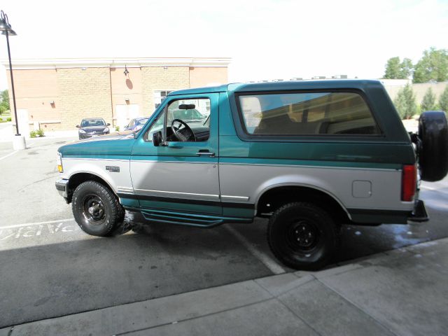 Ford Bronco 1996 photo 12