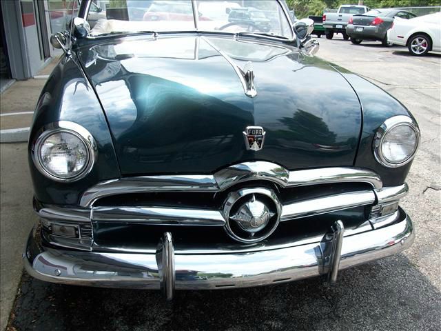 Ford CUSTOM DELUXE 1950 photo 1