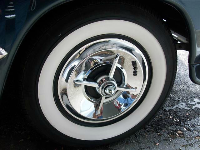 Ford CUSTOM DELUXE 1950 photo 4