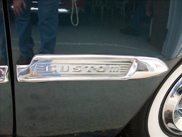 Ford CUSTOM DELUXE 1950 photo 5