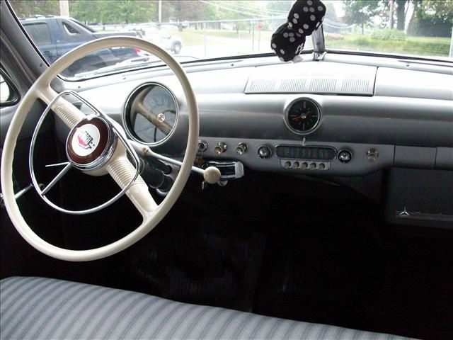 Ford CUSTOM DELUXE 2DR 1950 photo 18