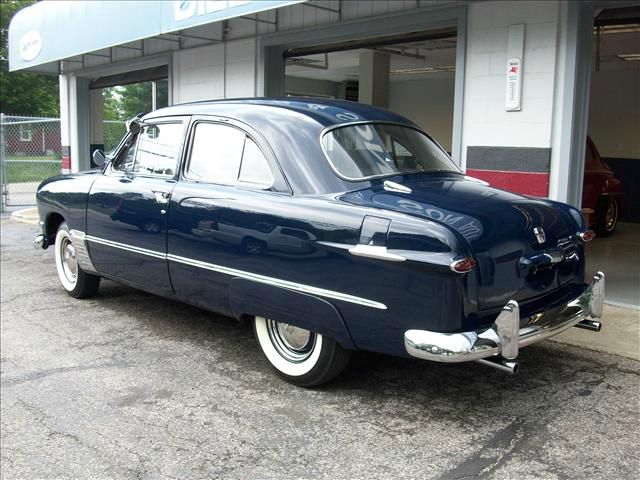 Ford CUSTOM DELUXE 2DR 1950 photo 25
