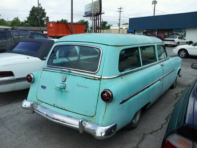 Ford Club Wagon 1954 photo 0