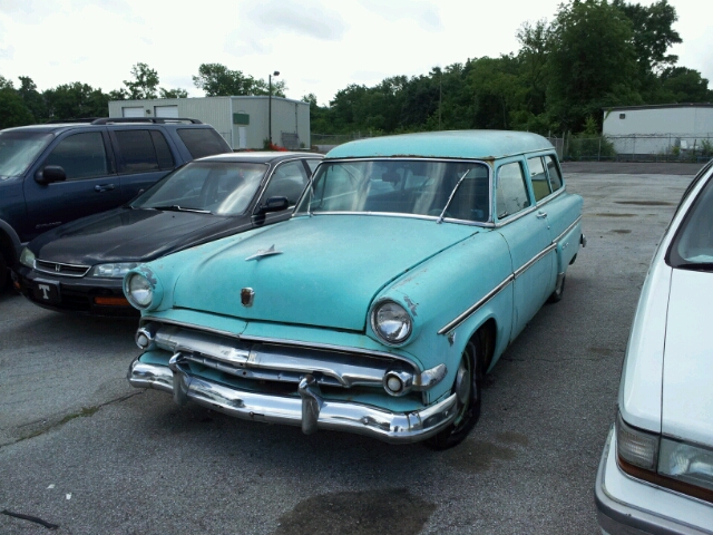 Ford Club Wagon 1954 photo 1