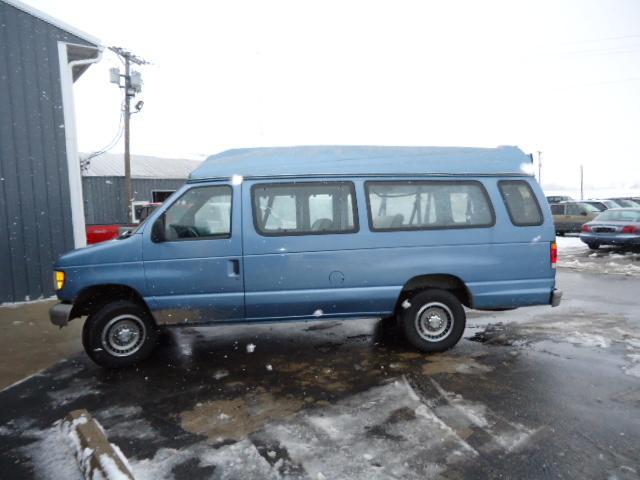 Ford Club Wagon SE Sport Passenger Van
