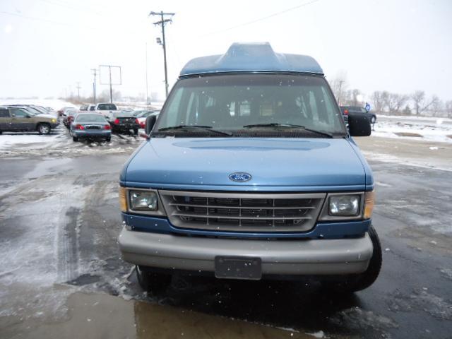 Ford Club Wagon 1992 photo 2