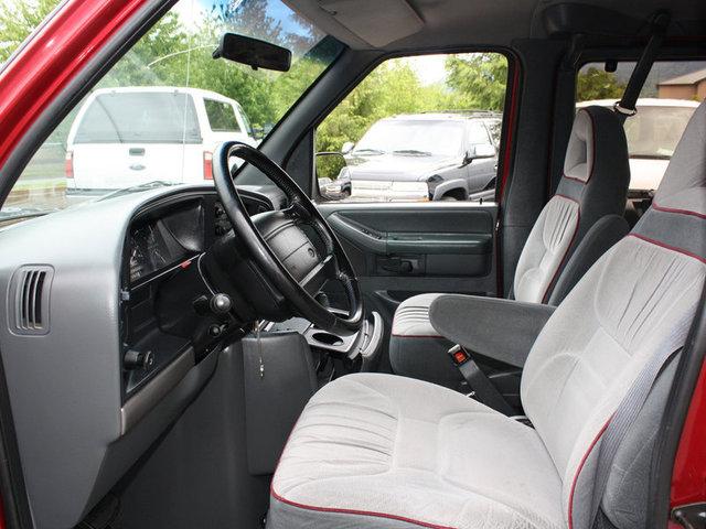 Ford Club Wagon 1994 photo 1