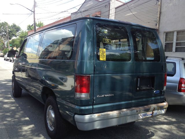 Ford Club Wagon LE WITH Moonroof Premium PKG Passenger Van